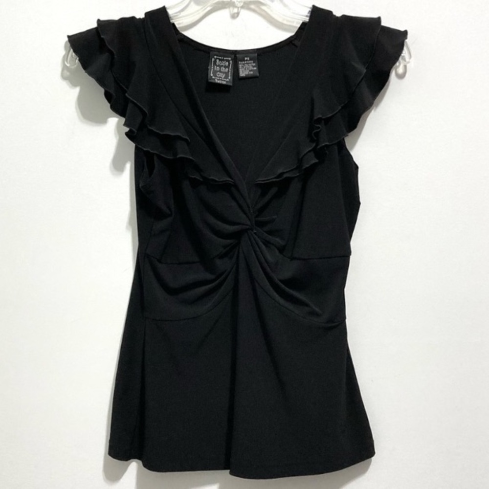 Suzie in the City Women’s Black Ruffle Sleeve Crewneck Blouse